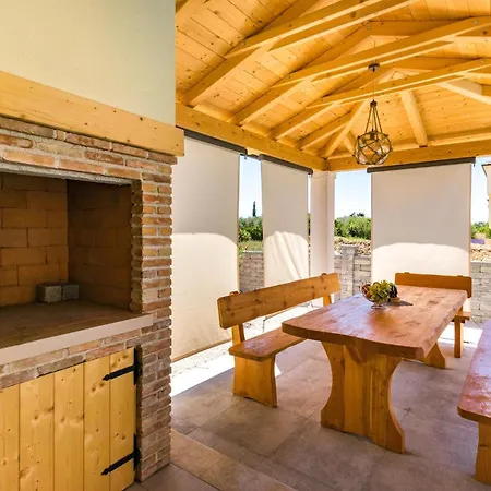 Holiday home 3 Bedroom Lovely In *