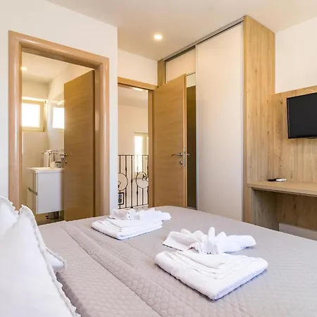 3 Bedroom Lovely In Holiday home *