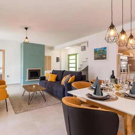 3 Bedroom Lovely In *