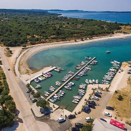 Holiday home 3 Bedroom Lovely In *
