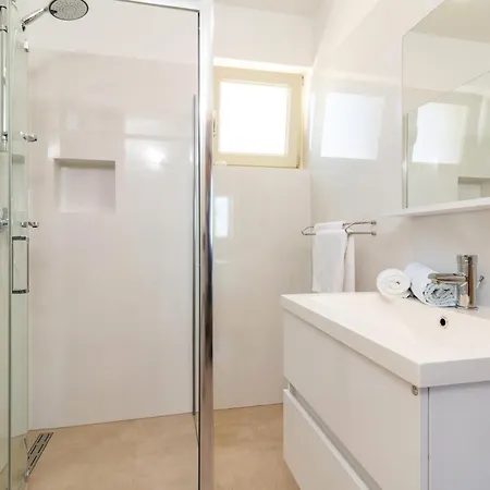 Holiday home 3 Bedroom Lovely In Peroj