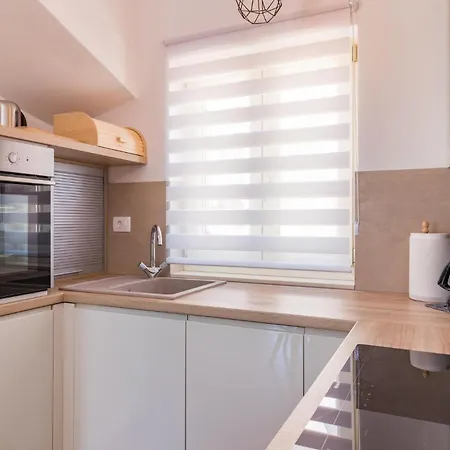 3 Bedroom Lovely In *
